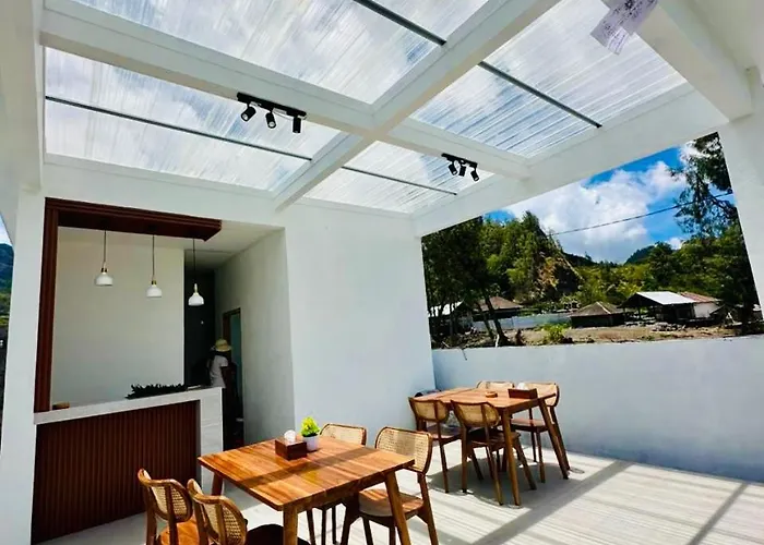 Valley Garden 3*